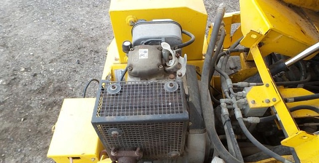 Мини укладчик асфальта на гусеничном ходу TP411